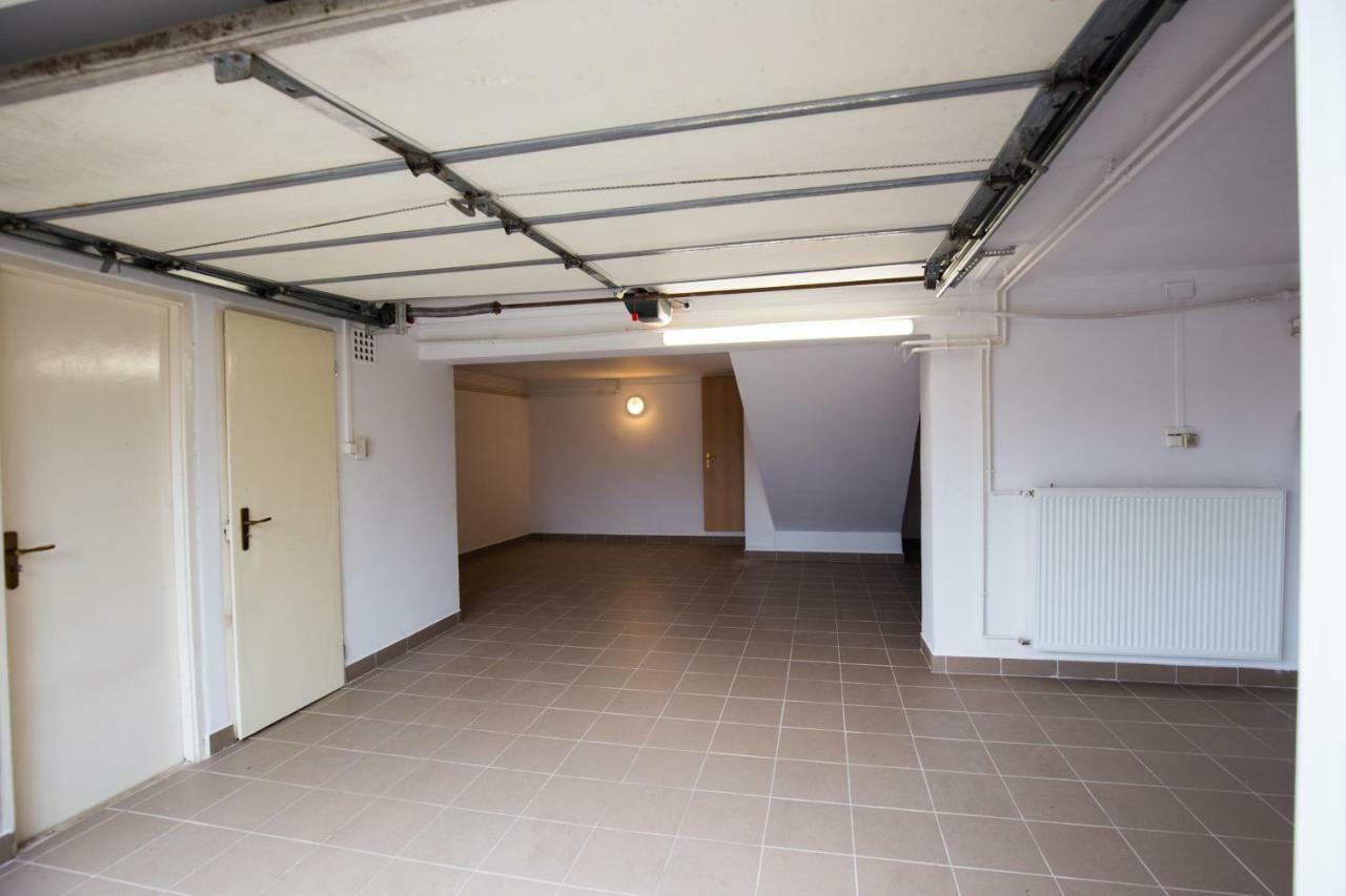 Two Towers Apartman Мисколк Екстериор снимка
